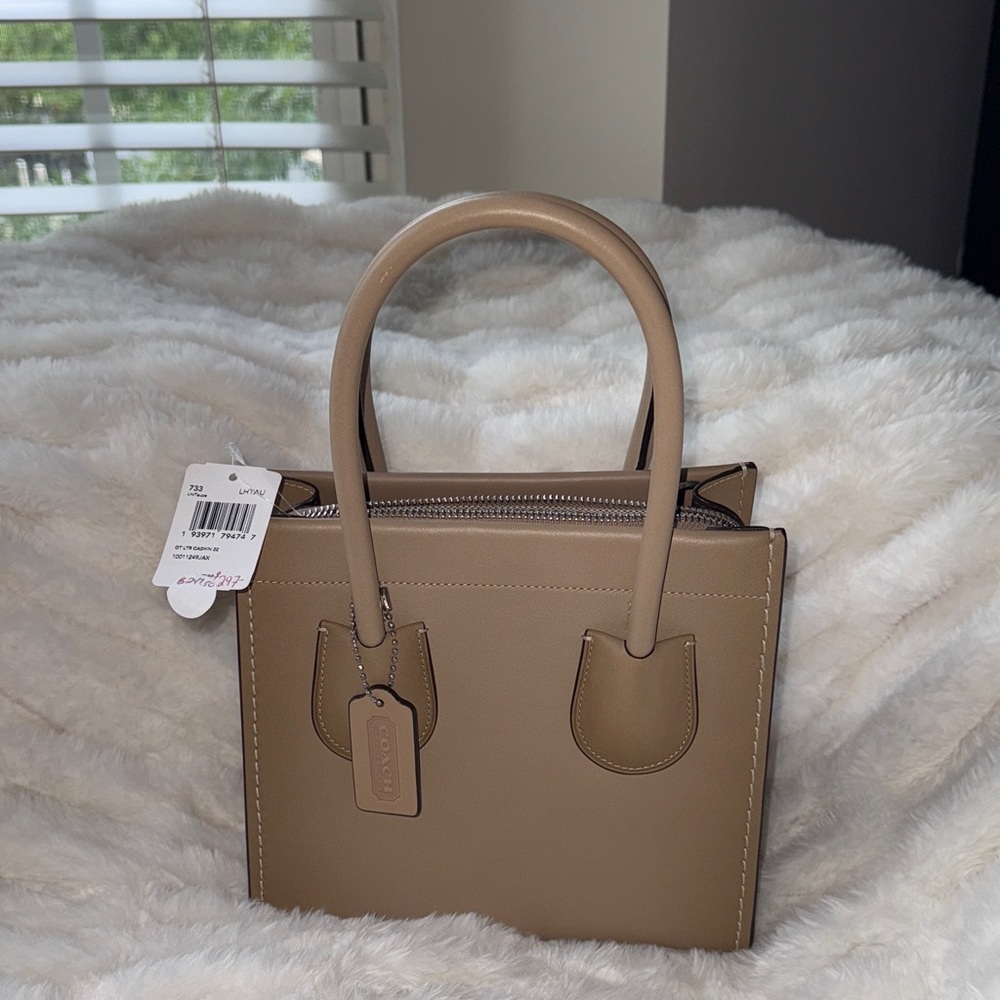 Coach CASHIN 22 Tan Leather Tote Bag